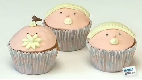 Decoration De Cupcakes En Forme De Bebe Minutefacile Com